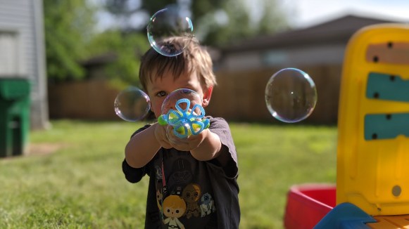 00100lrportrait_00100_burst20200504174722230_cover